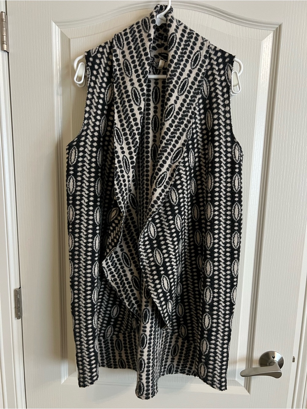 Moth Black & Cream Open-Front Patterned Sleeveless Cardigan Vest
